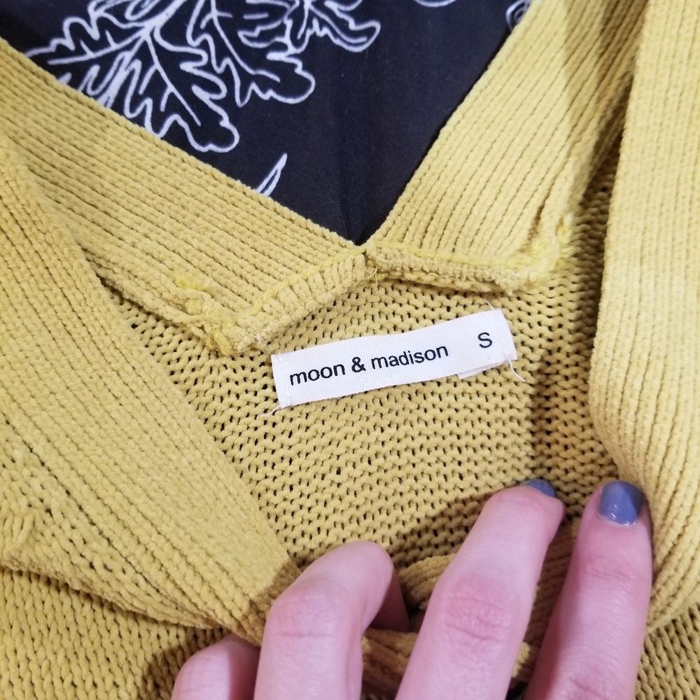 Cardigan - Picture 2 of 2